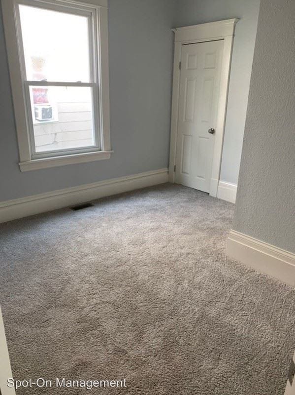 Building Photo - 830 University Ave W