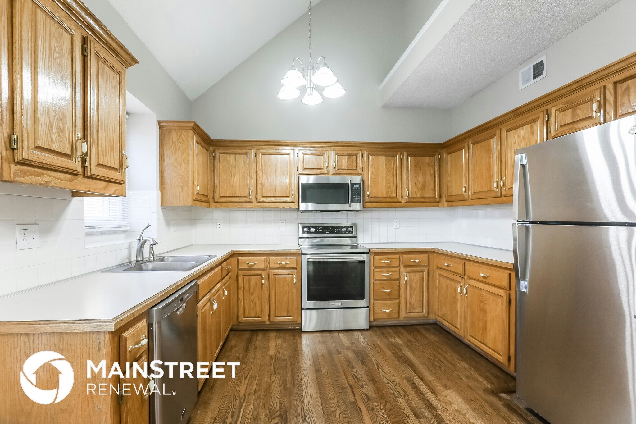 Building Photo - 4520 NE Webster Dr