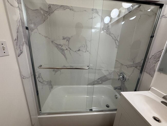 Building Photo - Remodeled Duplex in Central Sunnyvale Loca...