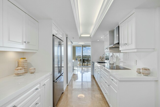 Building Photo - 400 N Flagler Dr