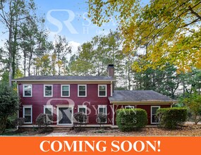 Building Photo - Fall in love with this beautiful 3 bedroom...