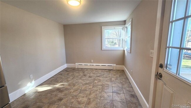 Building Photo - 149 N Country Rd