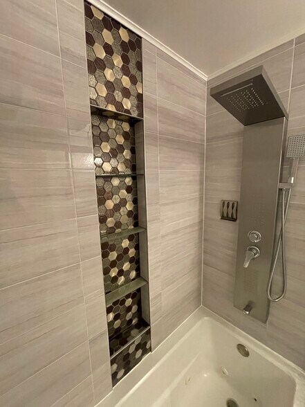 Building Photo - 2314 Strahle St