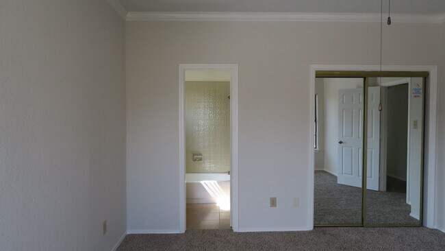 Building Photo - 2909 Matterhorn Dr