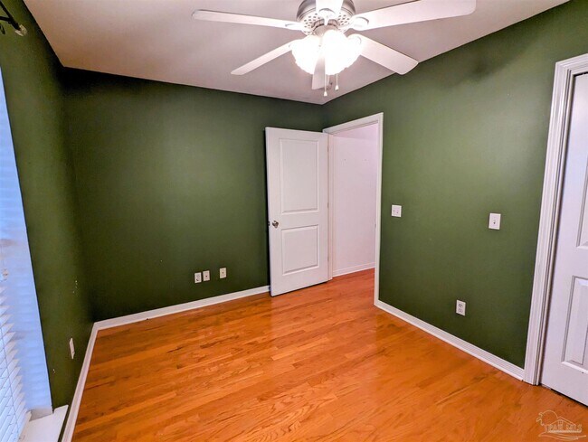 Building Photo - 9150 Stillbridge Ln
