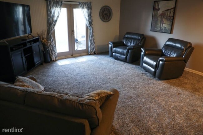 Building Photo - 2 br, 1.5 bath Condo - 24 Chisholm Creek Dr