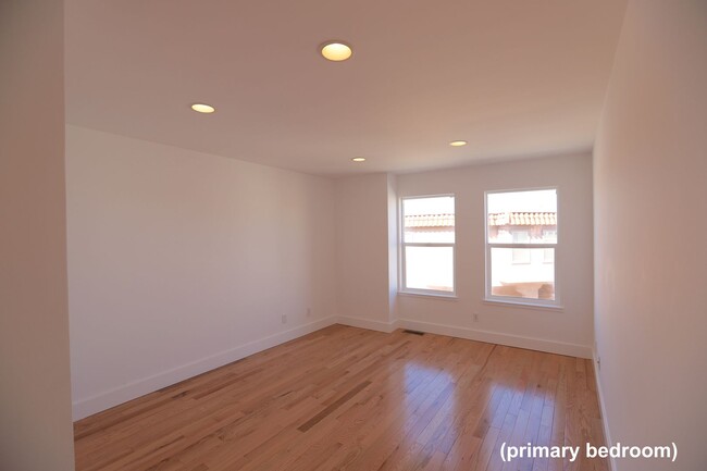 Building Photo - Bayview: Modern Townhome 4 bedroom 2 1/2 B...