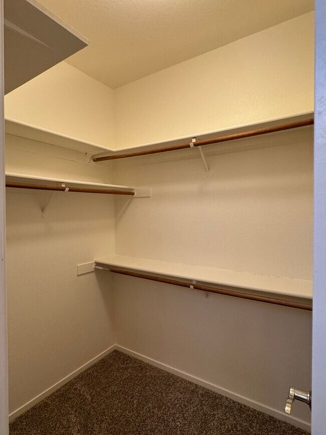 Building Photo - Roseville home with new artificial grass