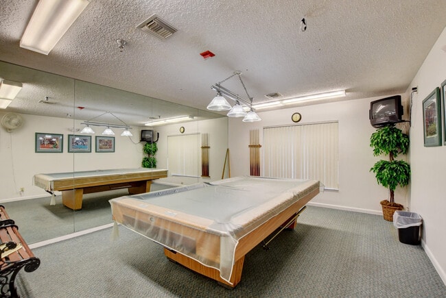 Building Photo - 8089 Springtree Rd