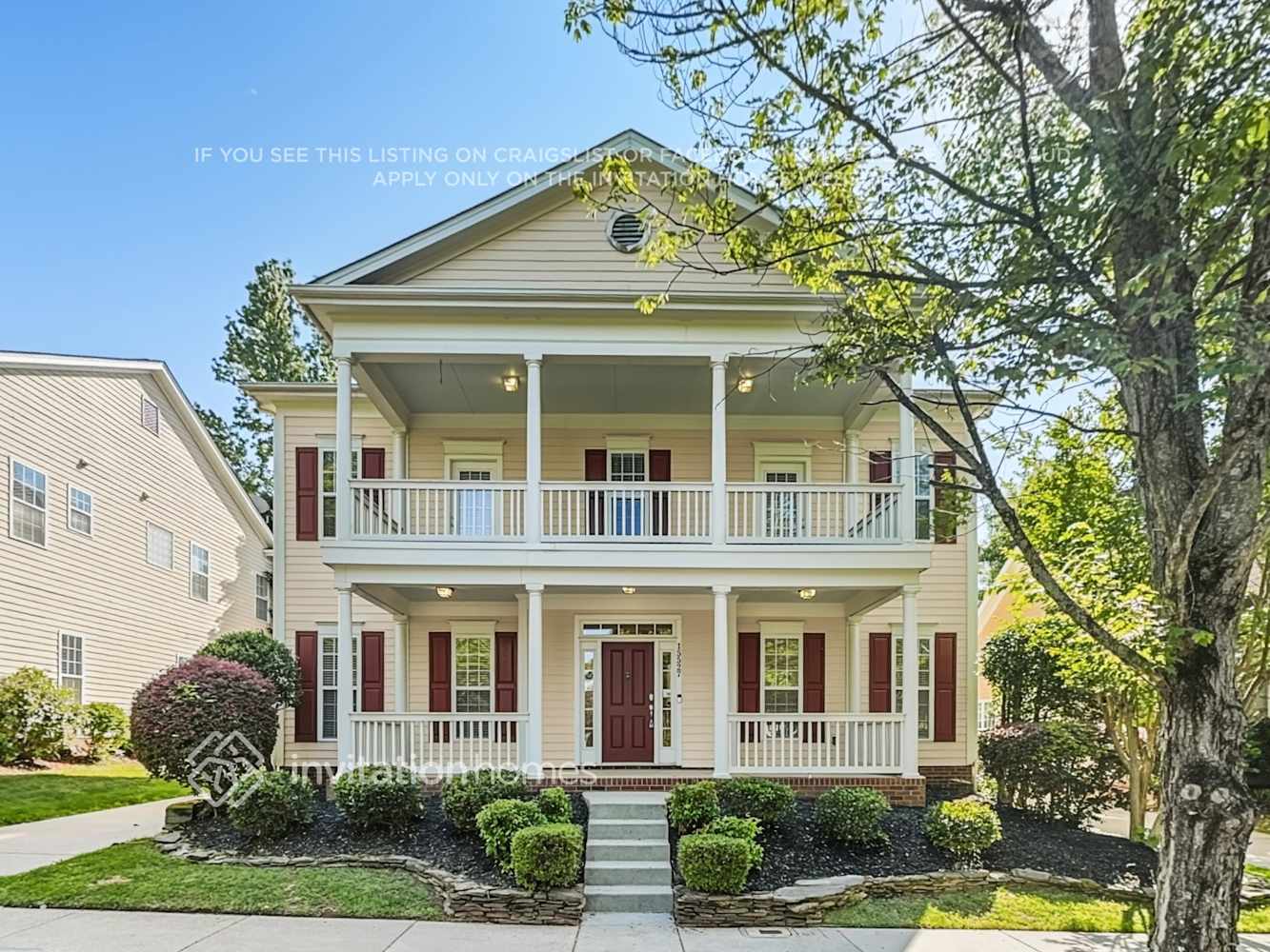 Building Photo - 15527 Barnsbury Dr