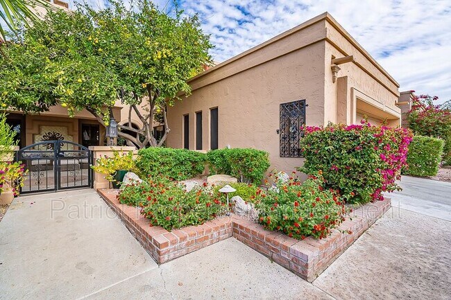 Building Photo - 8602 E Vista Del Lago