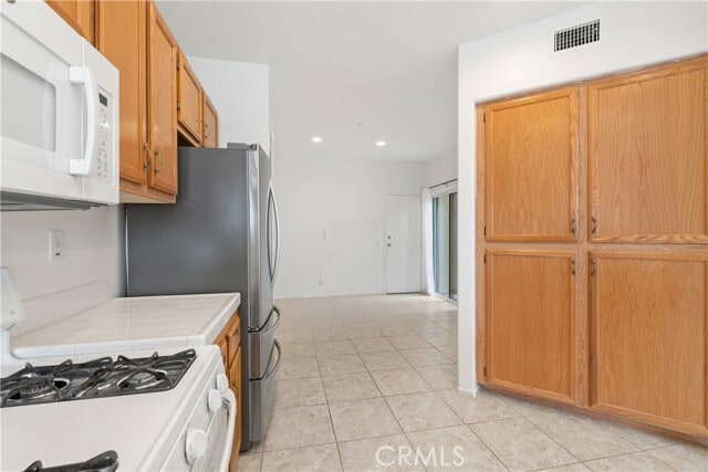 Building Photo - 46 Sobrante