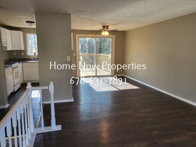 Building Photo - Beautiful 5 bedroom/3 bath in Stone Mountain!