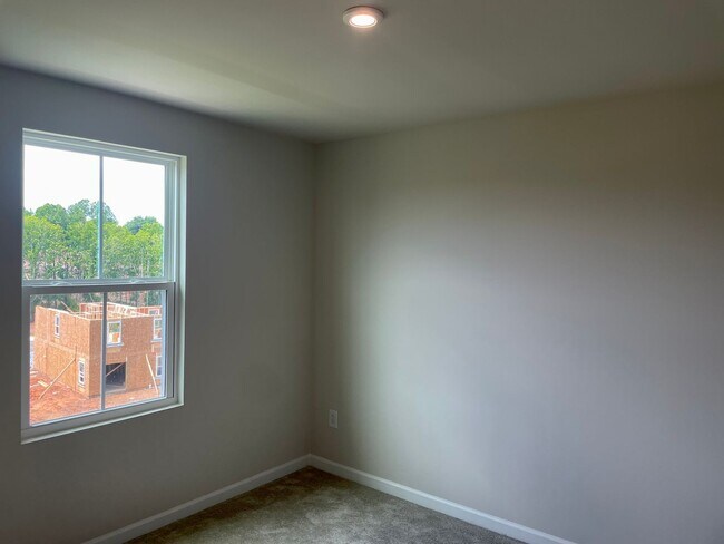 Building Photo - Gorgeous Locust Thicket Townhome
