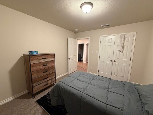 Building Photo - 1416 Bajada Street