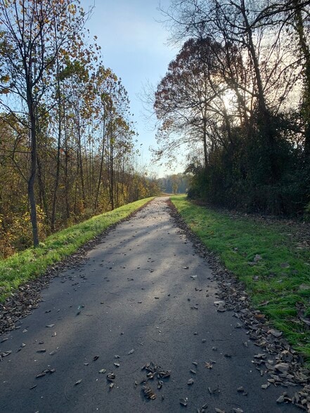 Building Photo - 726 Mill Creek Meadow Dr