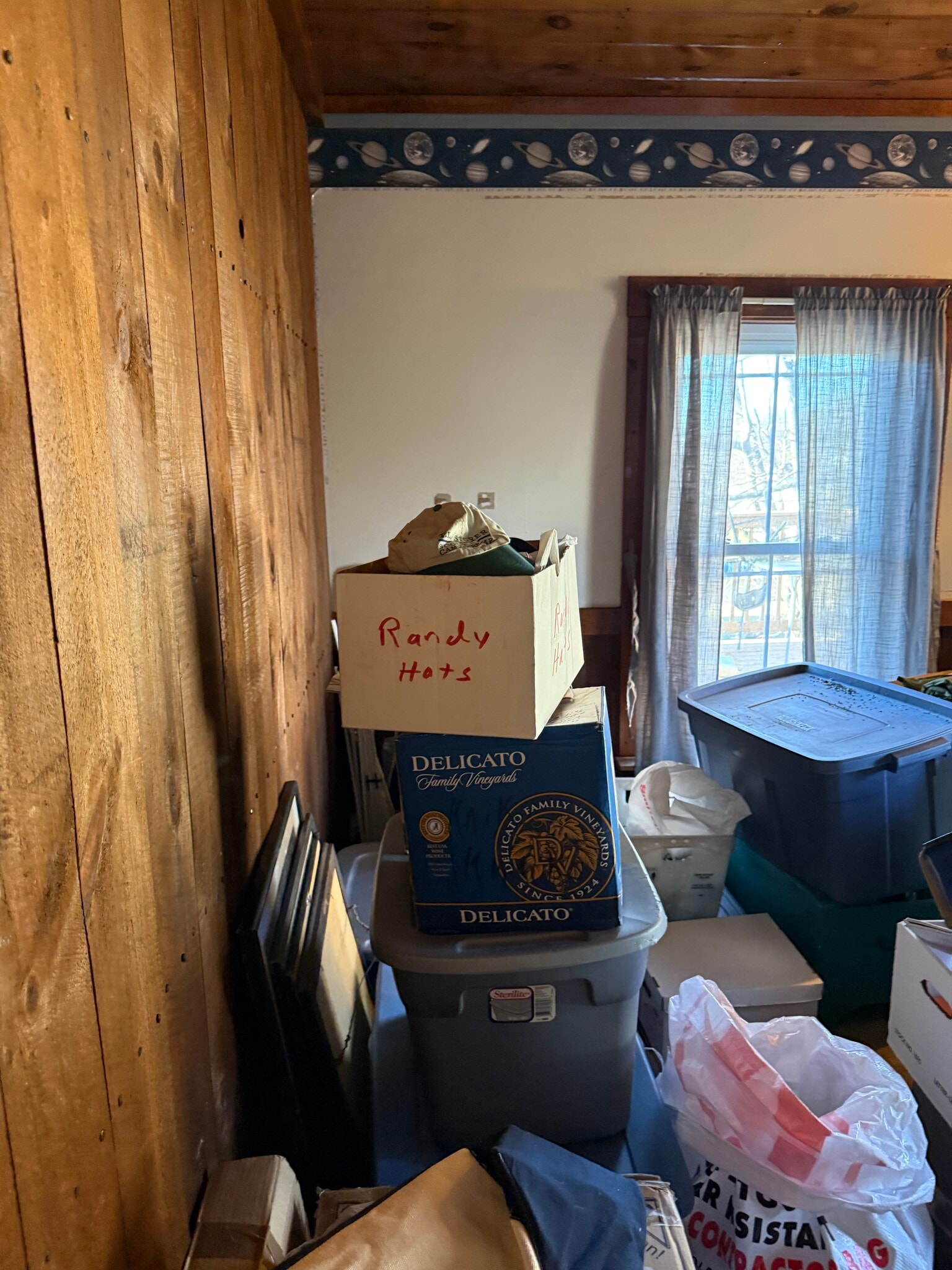 Building Photo - 298 Main St