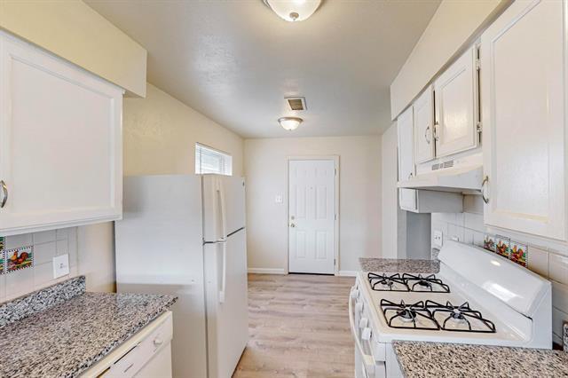 Building Photo - 1538 Oakbrook St