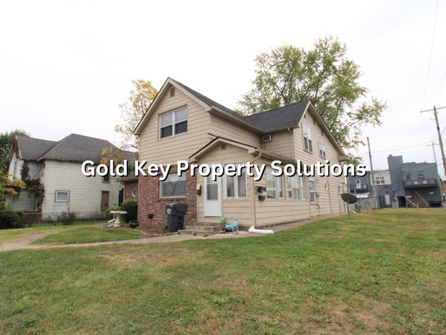 Building Photo - 117 E John St