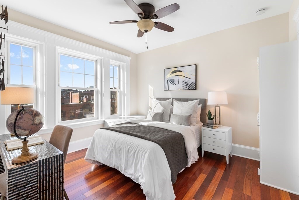 Building Photo - 520 Beacon St