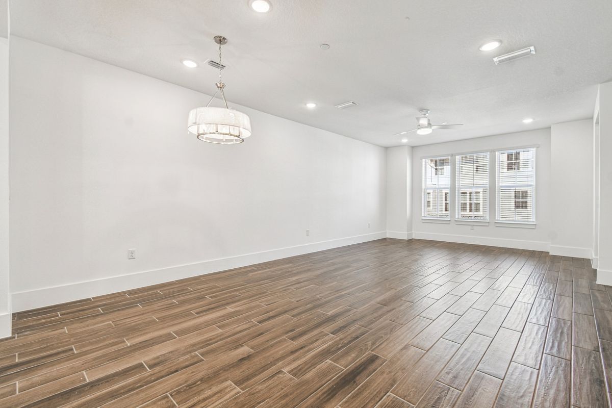 Building Photo - 1951 Risby Aly