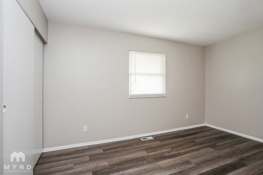 Building Photo - 2158 Easthaven Dr