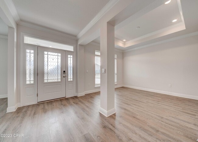 Building Photo - 204 Martingale Lp