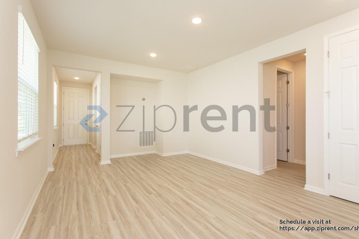 Building Photo - 152 Cedar Elm Wy