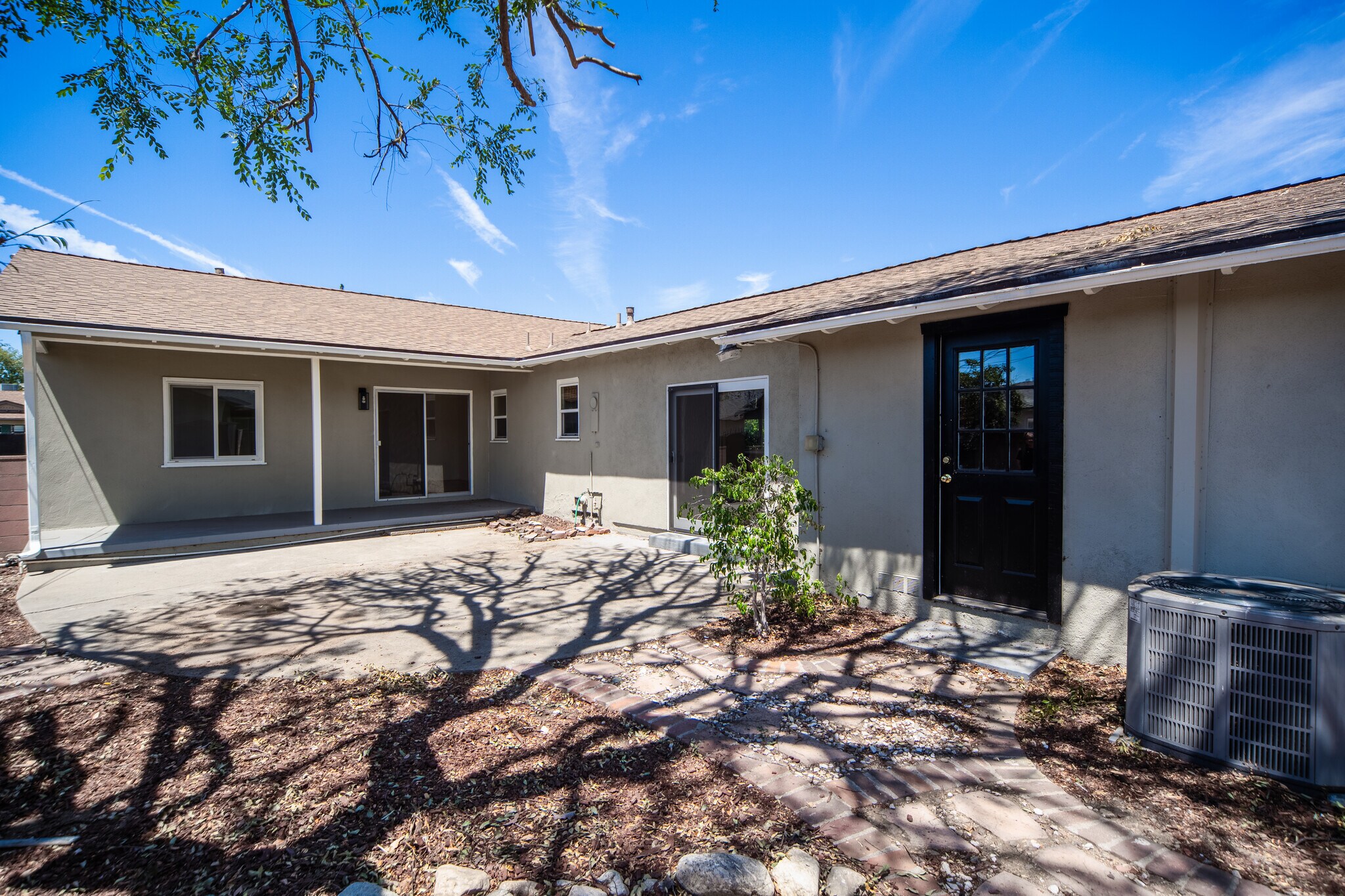 Building Photo - 1300 Solita Rd