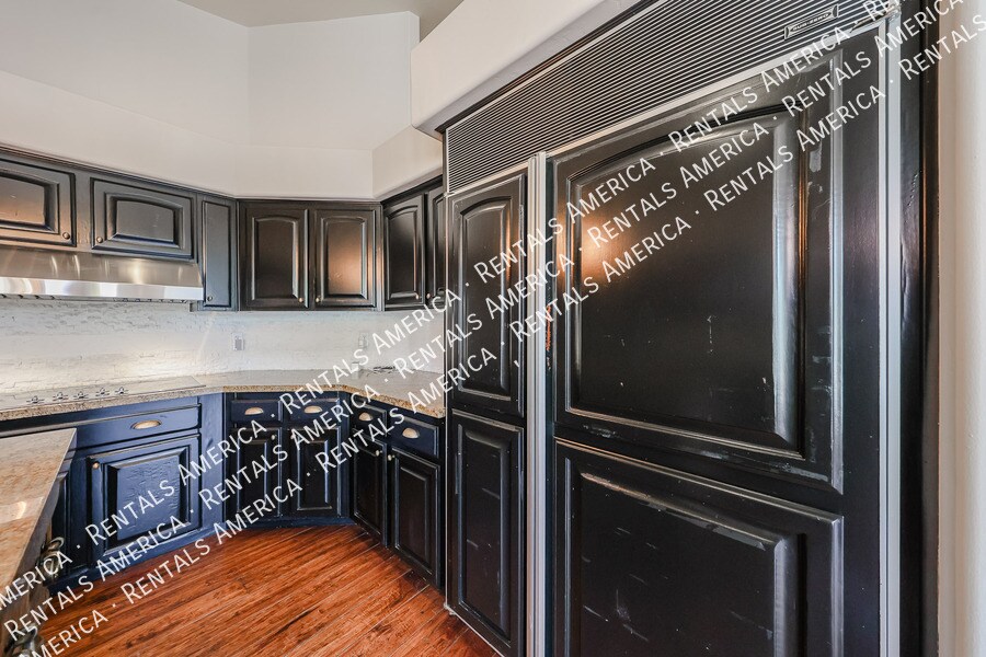 Building Photo - 3525 E Equestrian Trail