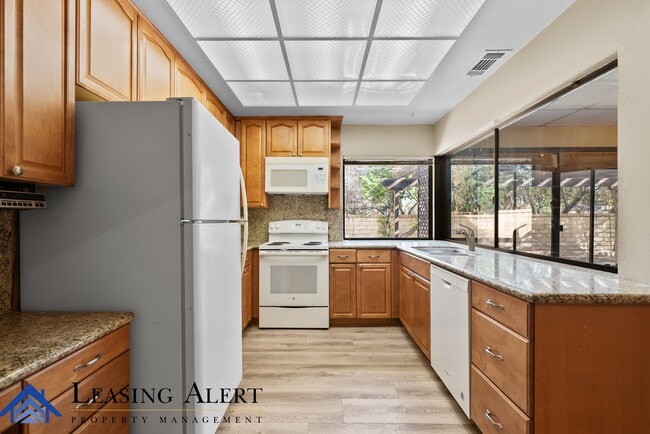 Building Photo - 25352 Avenida Cappela