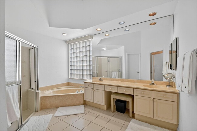 Building Photo - 4553 Barclay Fair Way