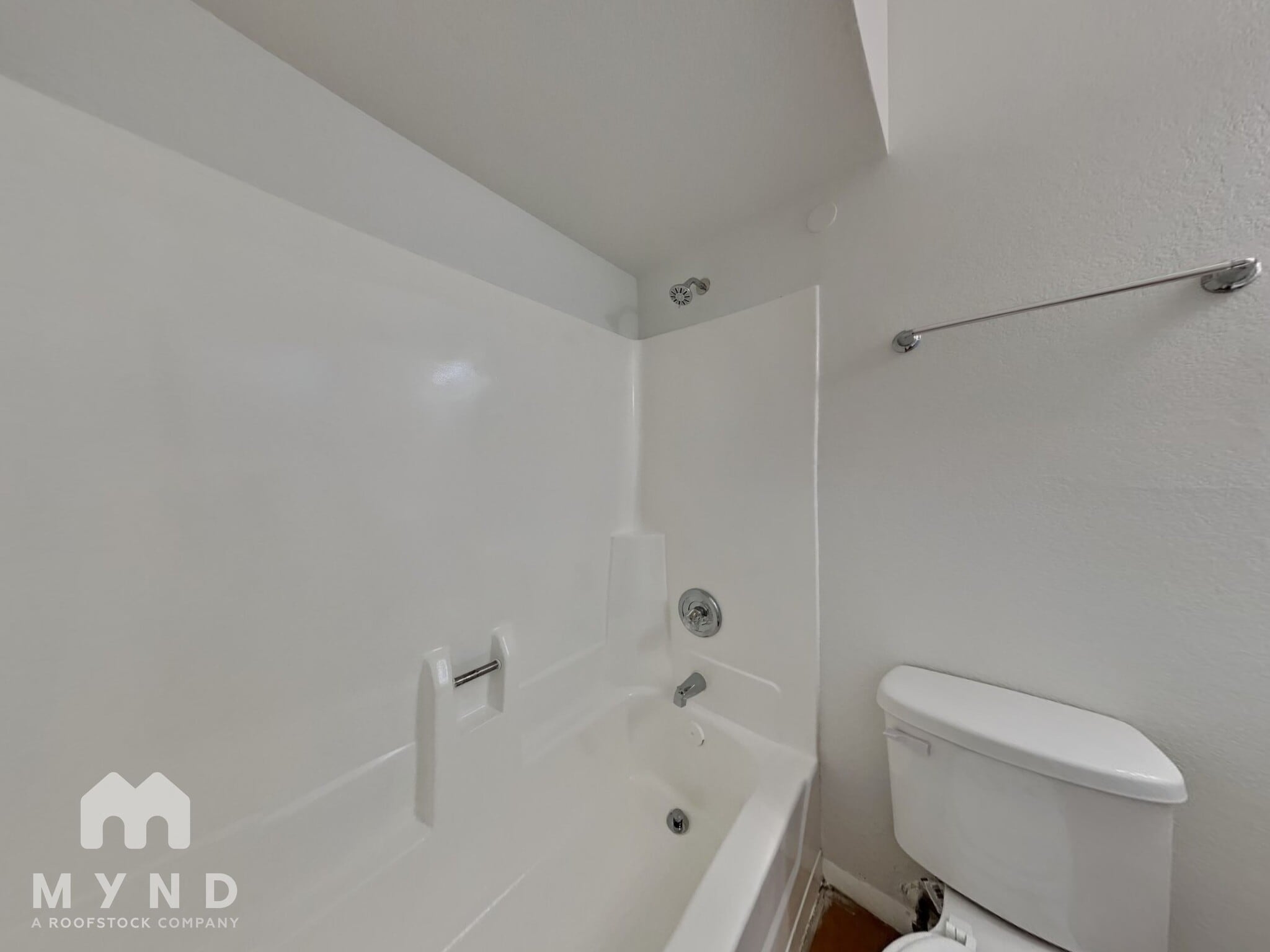 Building Photo - 2828 E Tierra Buena Ln