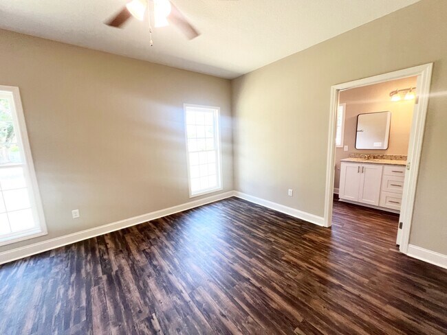 Building Photo - 107 Orchard Way