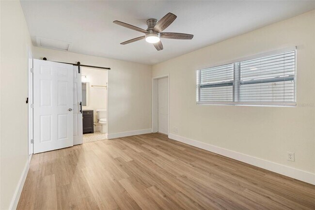 Building Photo - 4087 Vana Dr