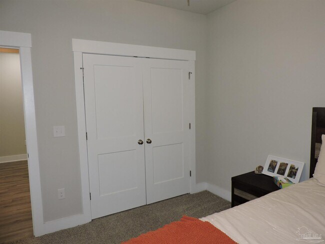 Building Photo - 8823 Airway Dr