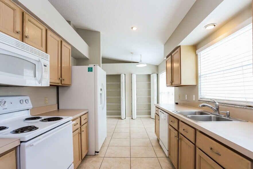Building Photo - 4425 Preston Woods Dr