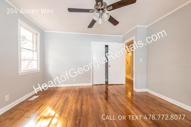 Building Photo - 204 Ashby Way