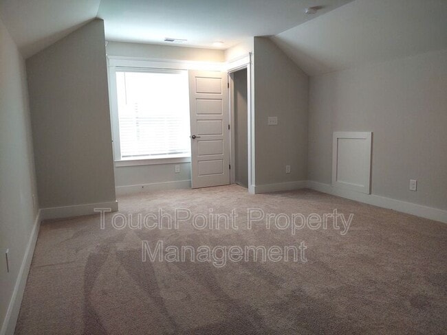 Building Photo - 4013 Belle Landing Rd