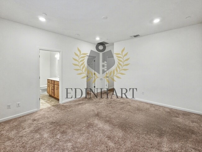 Building Photo - 7198 E Normal Ave