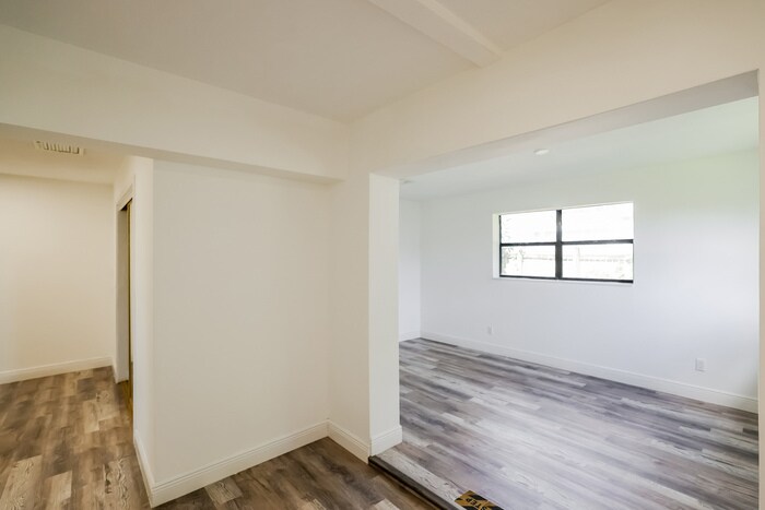 Building Photo - 730 NW 18th St