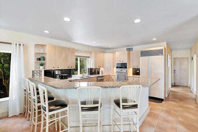 Building Photo - 2484 SE 12th St