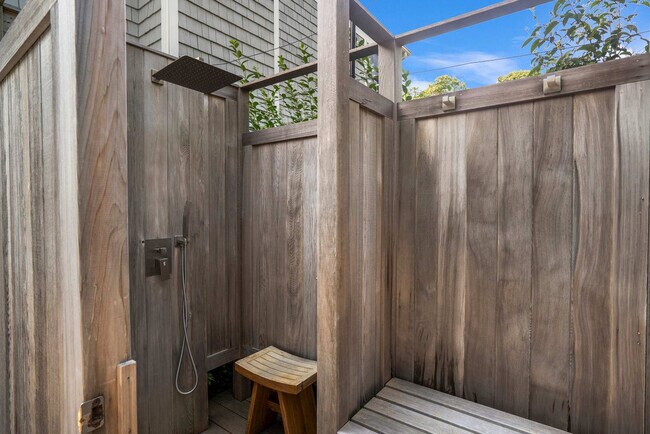 Building Photo - 30 Old Fish Cove Rd