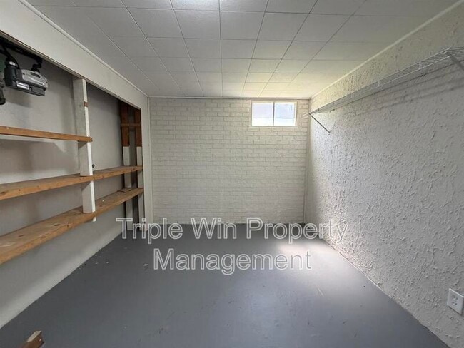 Building Photo - 185 St Eugene Ln