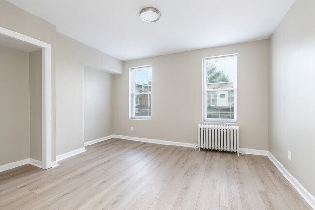 Building Photo - 3400 Reach St