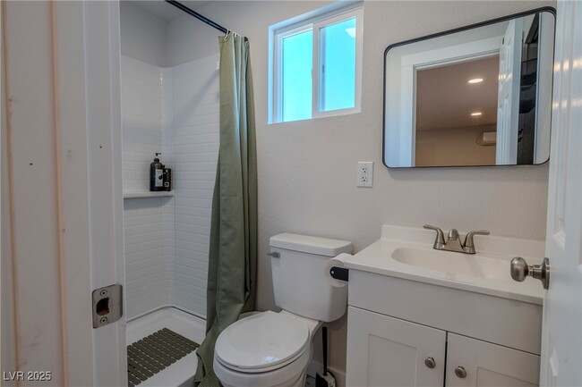 Building Photo - 100 N Ocotillo St