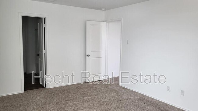 Building Photo - 348 Geode Glen