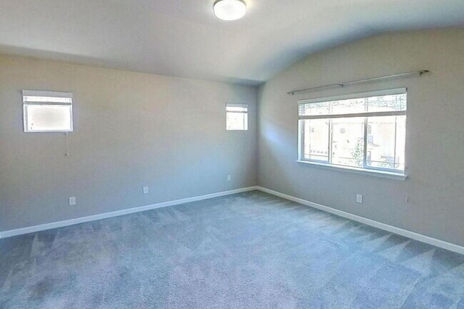 Building Photo - 13741 SE 184th Pl