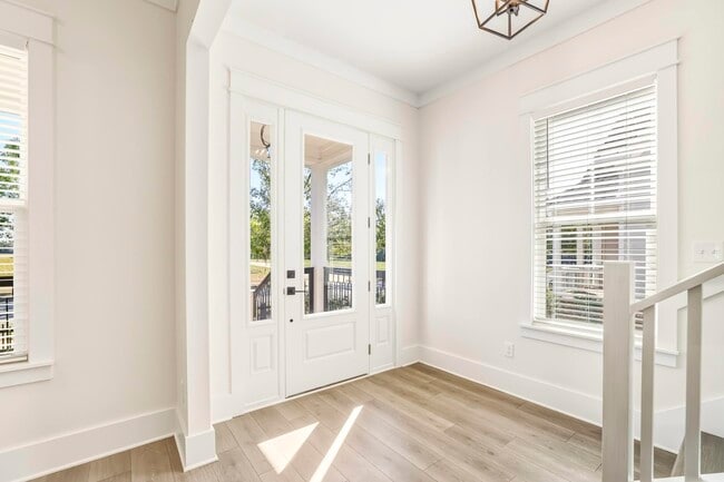 Building Photo - 4056 Biltmore Ave