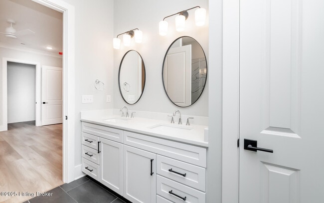 Building Photo - 6100 Passionflower Dr